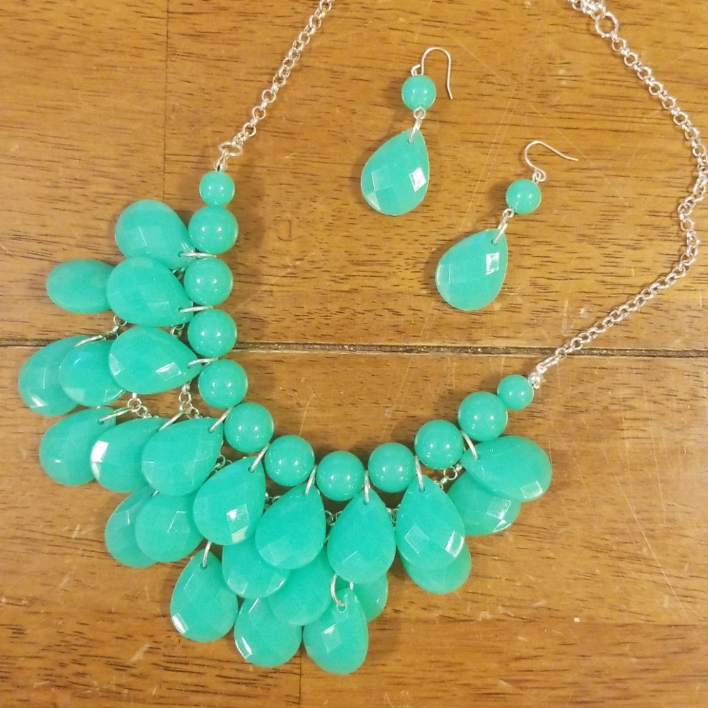 Bubble necklace